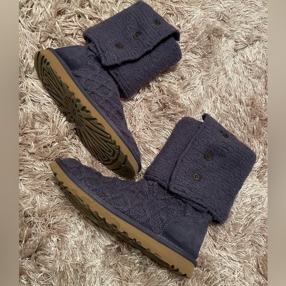 UGG Ivory Lattice Knit Purple Boots - Picture 4 of 5